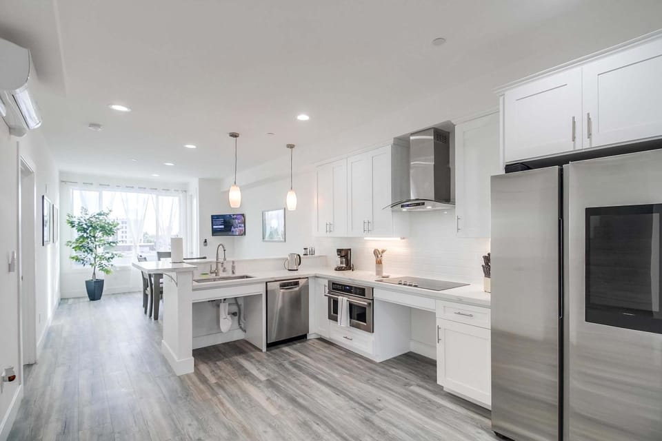 Park Blvd Paradise 303 king bed With a private Spa Apartment in San Diego