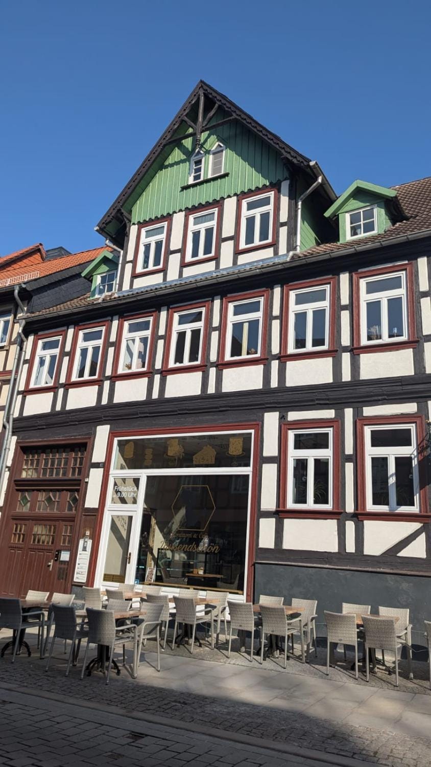 Property building, Location