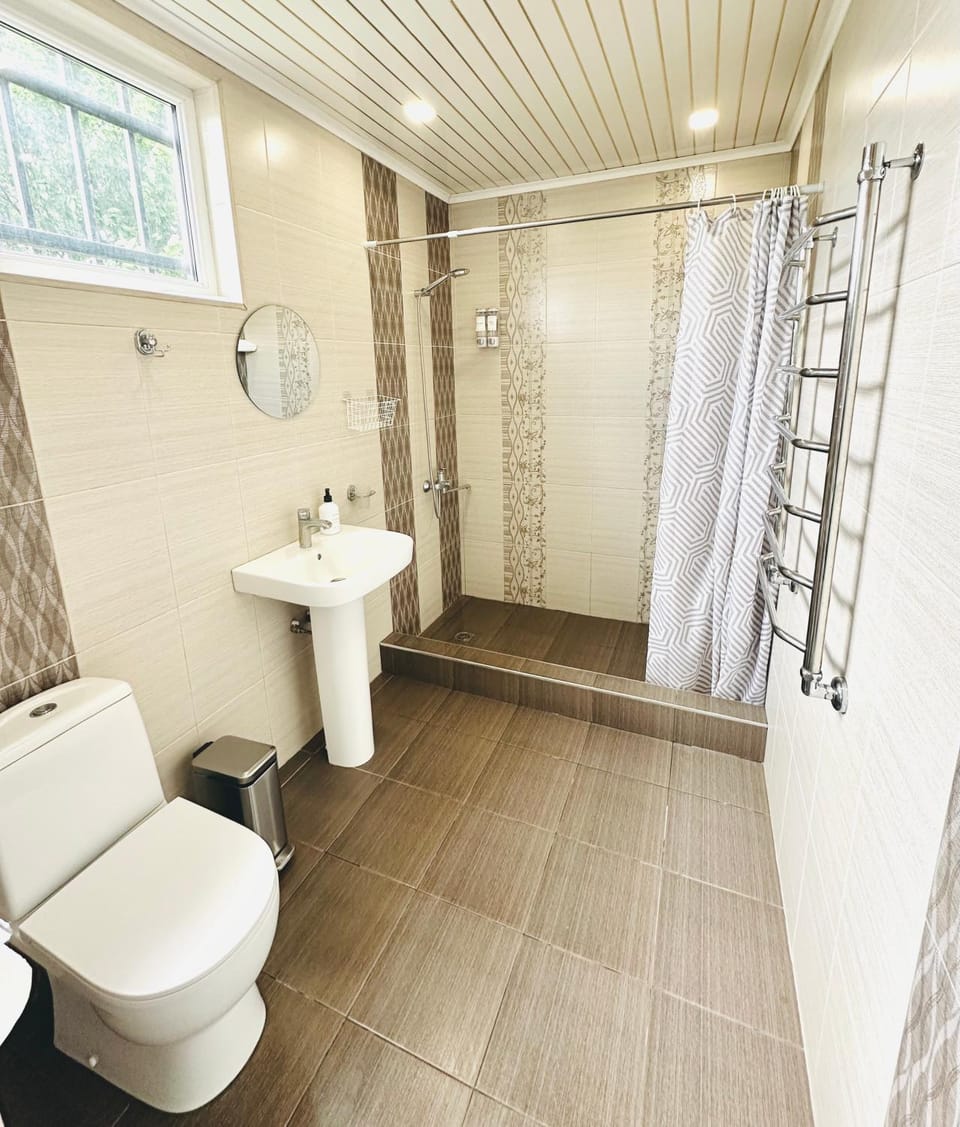 Shower, Toilet, Bathroom
