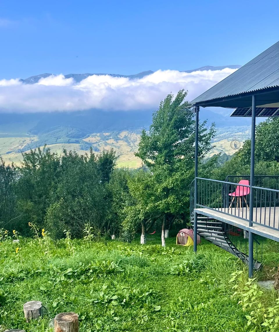 Day, Natural landscape, Garden, View (from property/room), Balcony/Terrace, Garden view, Mountain view