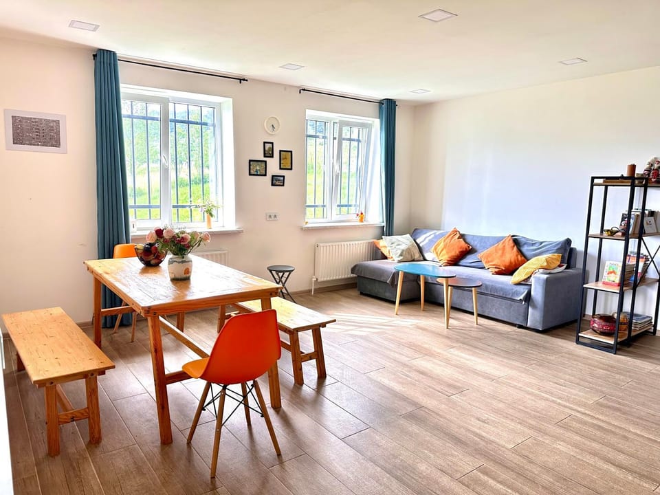 Living room, Seating area, Dining area