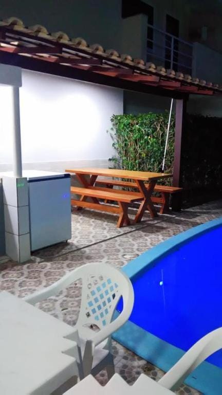 Swimming pool, sunbed