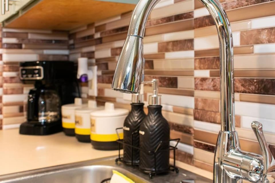 ZRoyal Stay 2BR Near Fort Cavazos - Ideal for TDY, Travel Nurses, Contractors & Extended Stays Apartment in Killeen