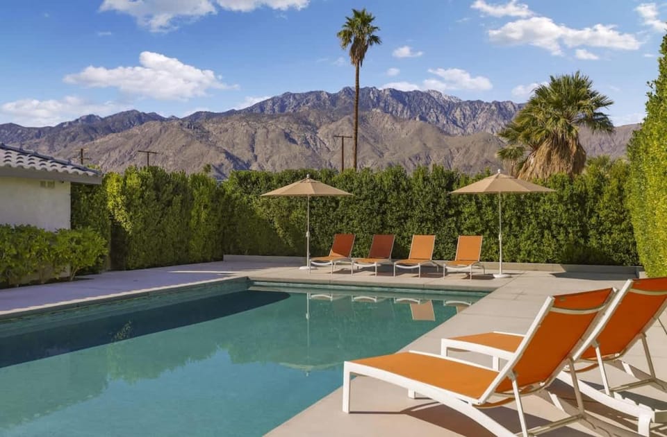 2 Pools So Cool - Alice Lodging House in Palm Springs