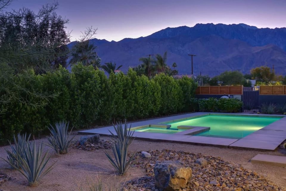 2 Pools So Cool - Alice Lodging House in Palm Springs