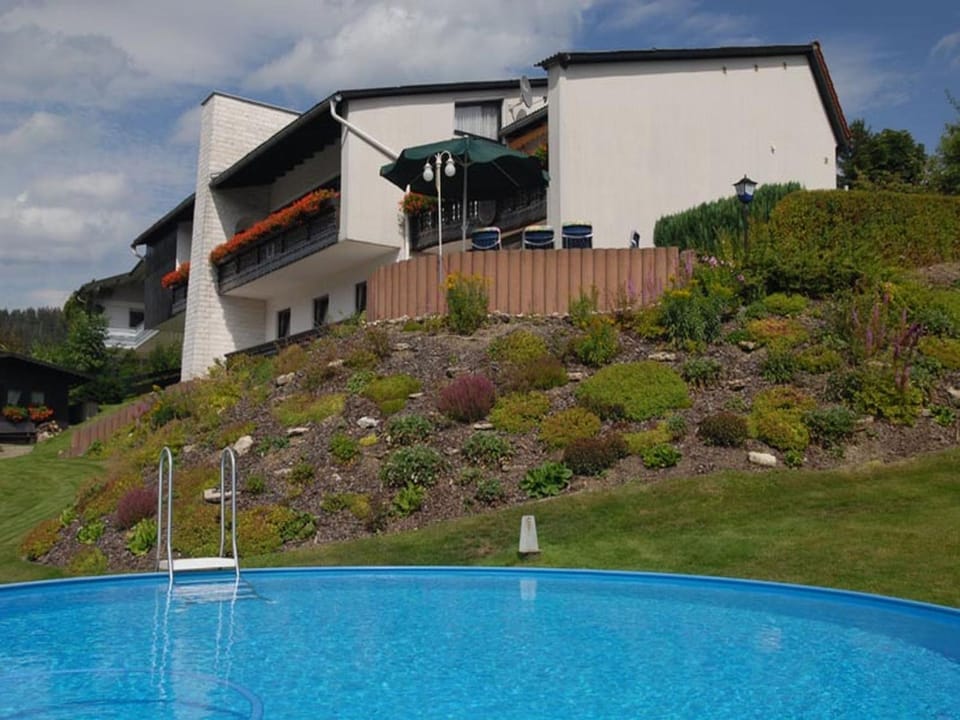 Facade/entrance, Swimming pool