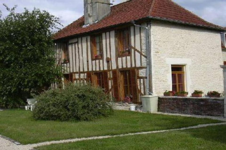 Property building, Garden view