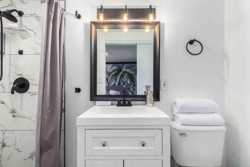Your Tiny Downtown Home with Backyard Unit D Apartment in Phoenix