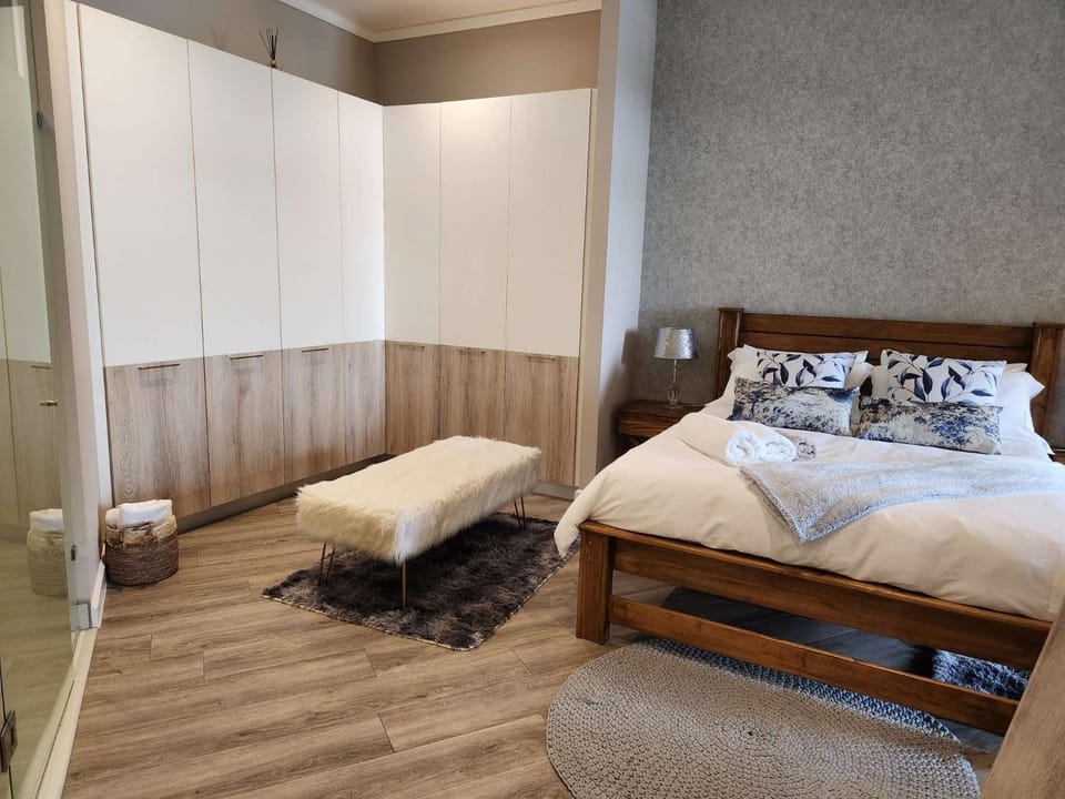 Bed, Bedroom, wardrobe