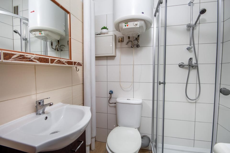 Shower, Toilet, Bathroom
