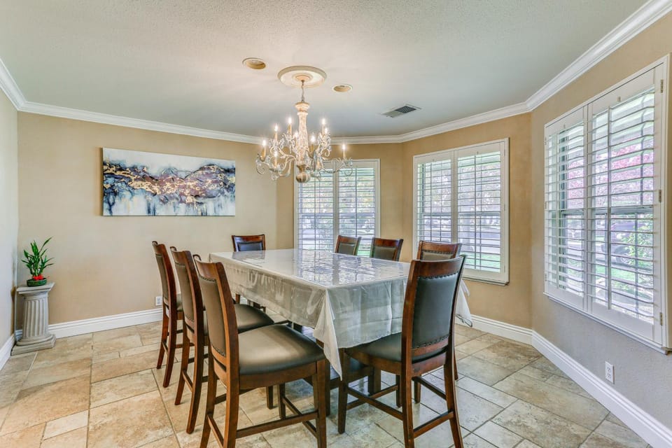 Billiards & Private Pool: Bright Clovis Home! House in Clovis
