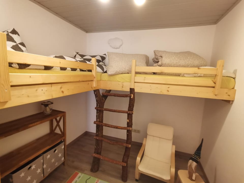bunk bed