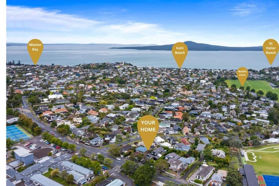 Neighbourhood, Bird's eye view