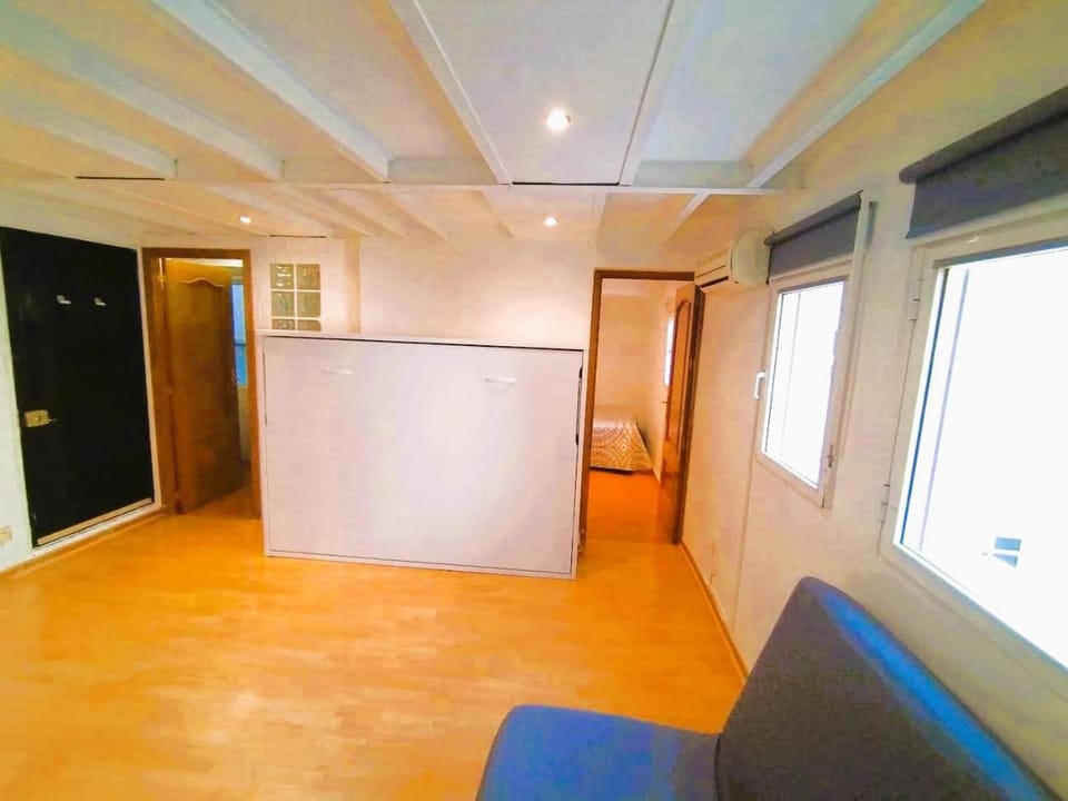 Piso para 4 - Puerta del Sol Apartment in Centro