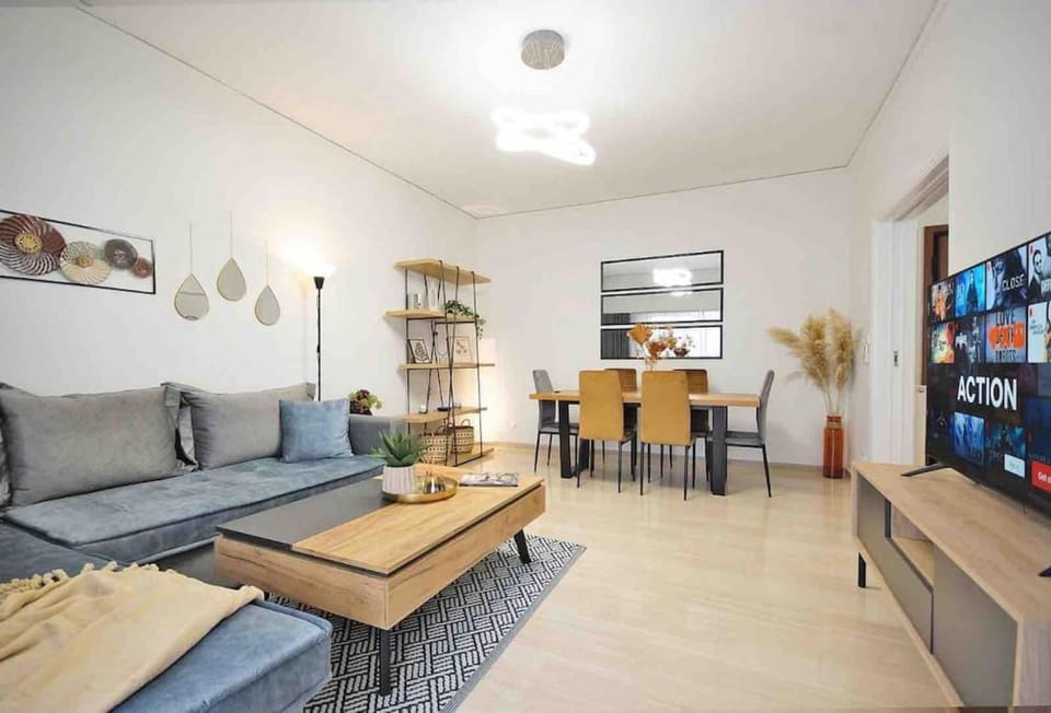 Alkuoni lux flat at PFaliro Apartment in South Athens