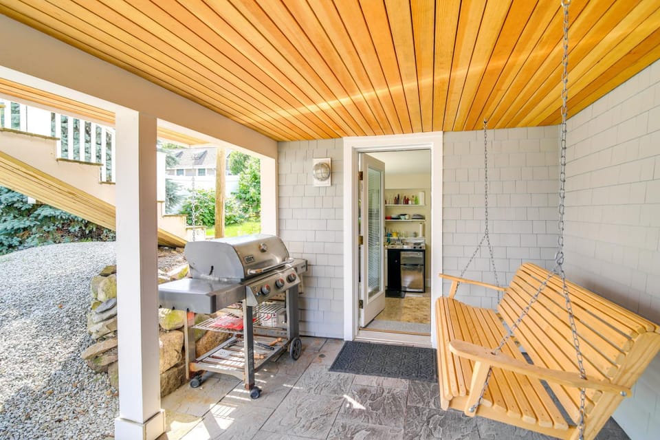 Pet-Friendly Garden Studio ~ 25 Mi to Boston! Apartment in Scituate