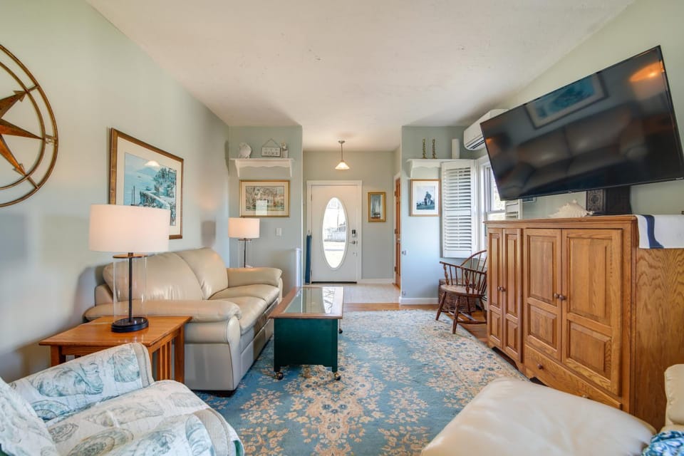 Scituate Vacation Rental - Walk to the Beach! House in Scituate