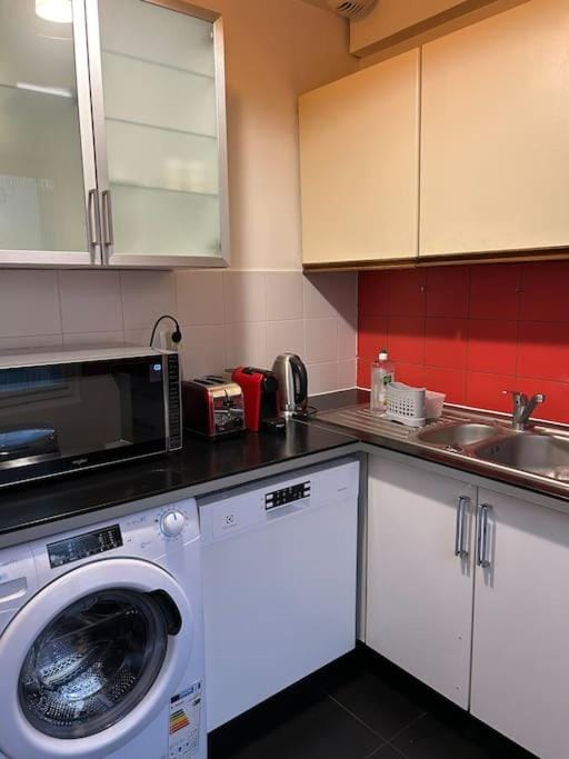 dishwasher, oven, stove, washing machine