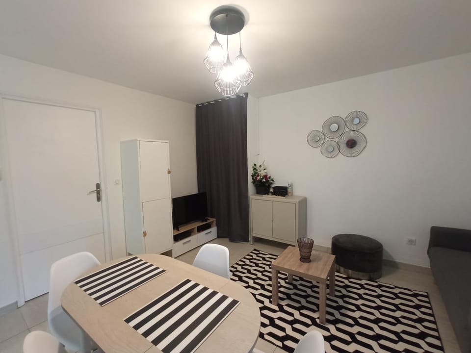 Living room, Lounge or bar