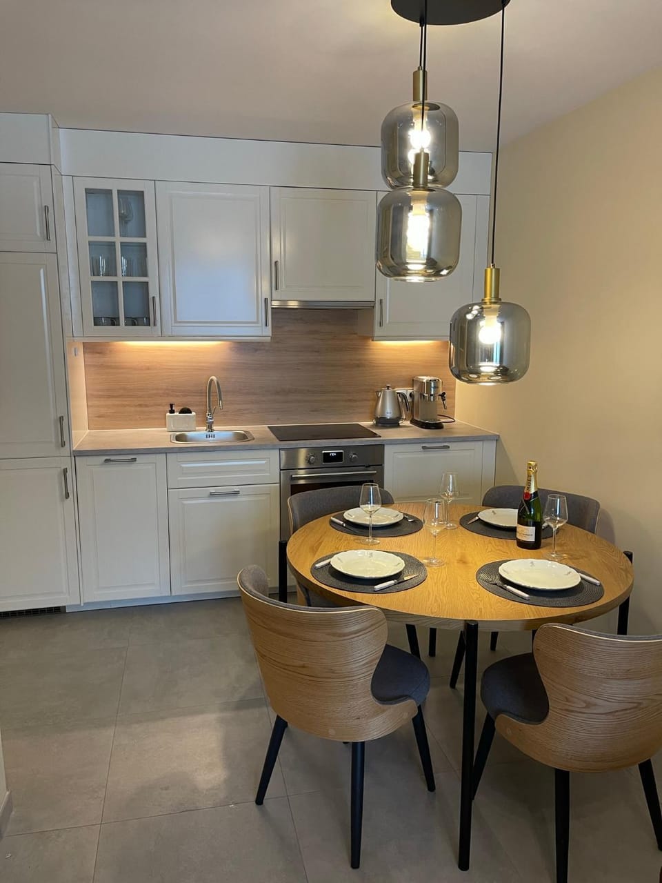 Kitchen or kitchenette, Dining area, dishwasher, pet friendly, stove, toaster