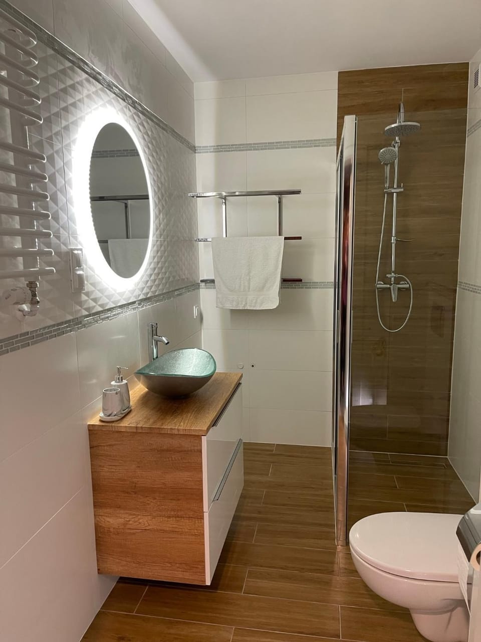 Shower, Bathroom, heating