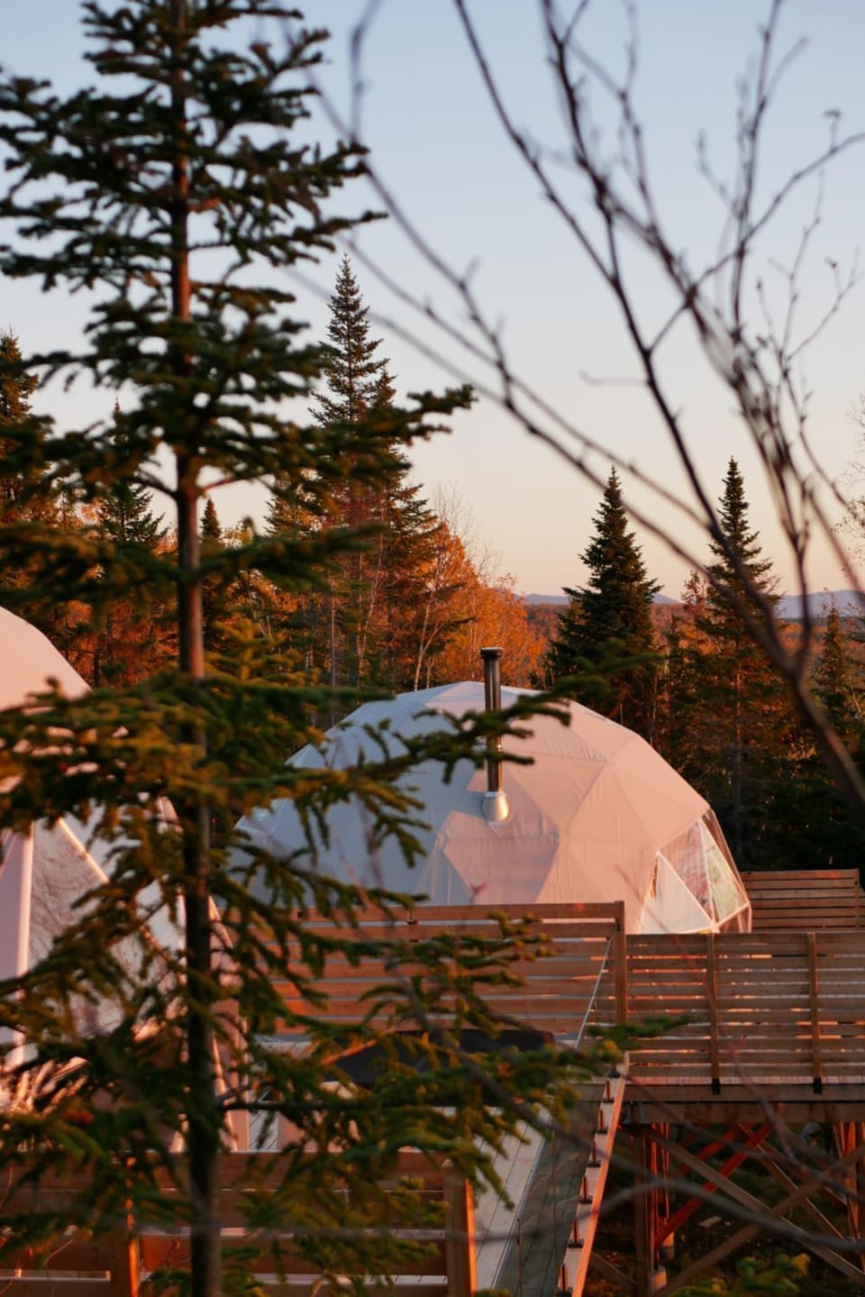 Property building, Natural landscape, Mountain view