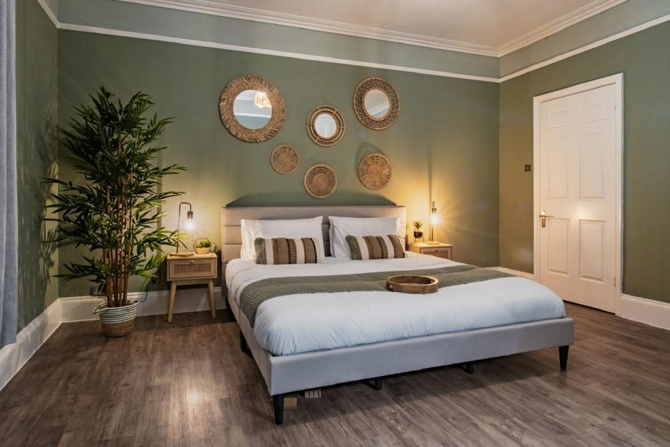 Clarence Square Penthouse Apartment in Cheltenham