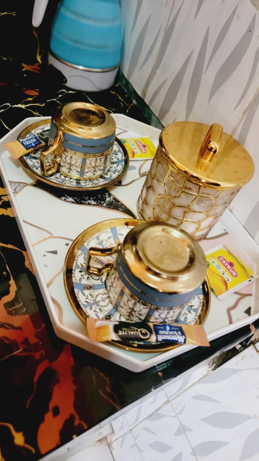 Coffee/tea facilities, Food and drinks, Food, Drinks