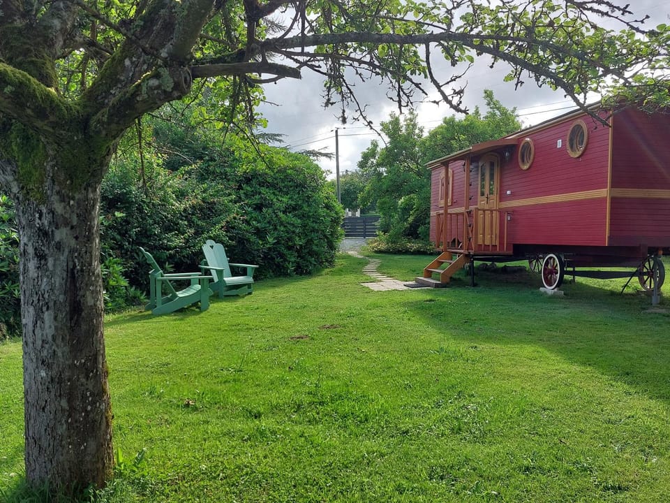 Roulotte ZEN Luxury tent in Nouvelle-Aquitaine
