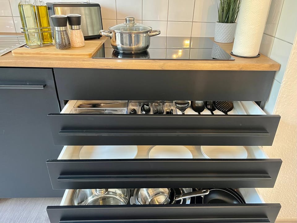 Kitchen or kitchenette, stove