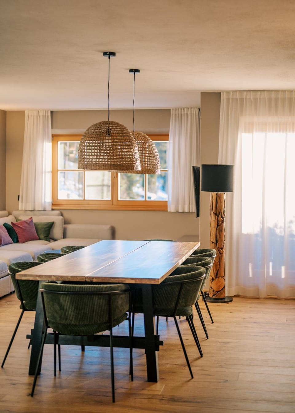 TV and multimedia, Living room, Dining area, kitchen