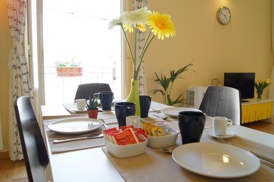 Decorative detail, Dining area