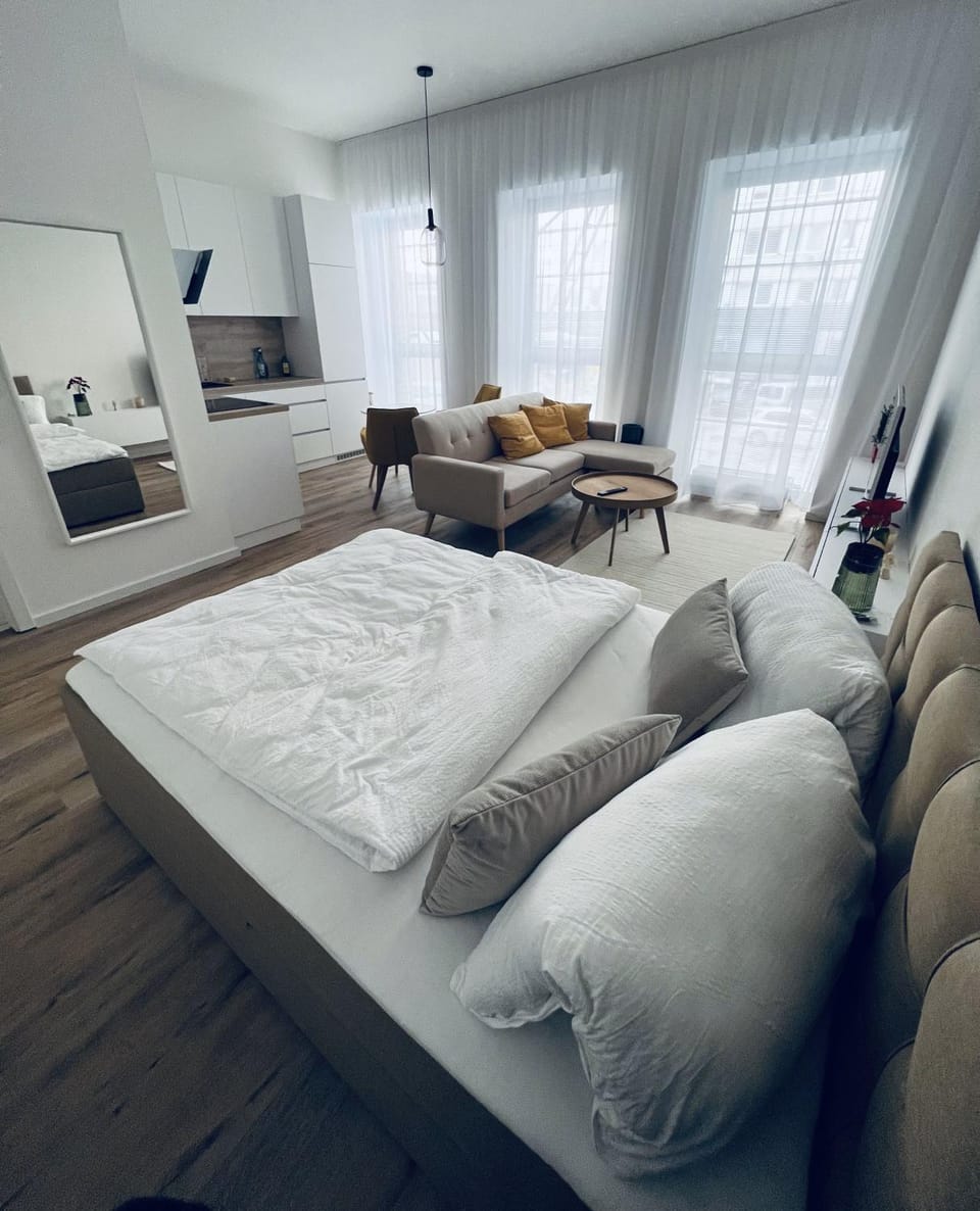 Bed, Living room, Photo of the whole room, Seating area, Bedroom