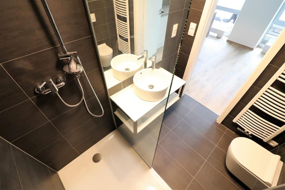 Shower, Bathroom