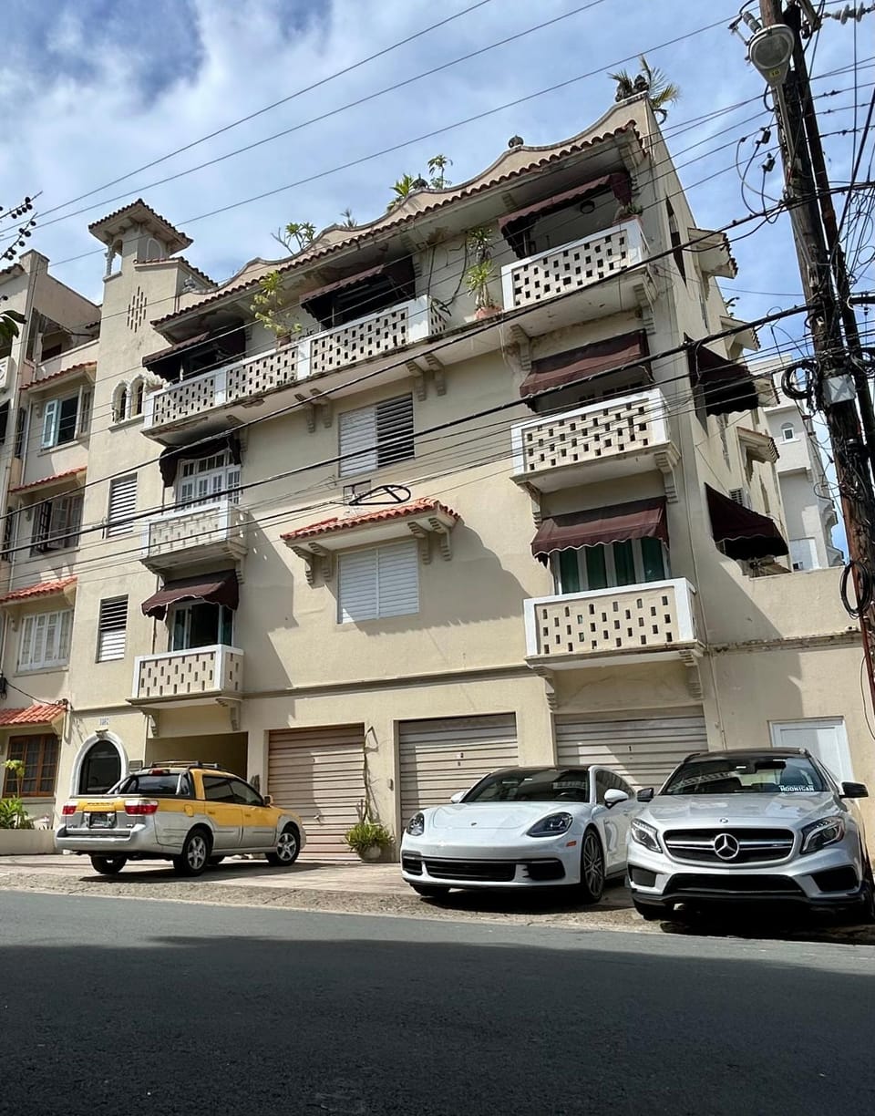 Fresh Tropical Colonial Style Walk-Up- Rooftop Terrace- Beach View Apartment in San Juan