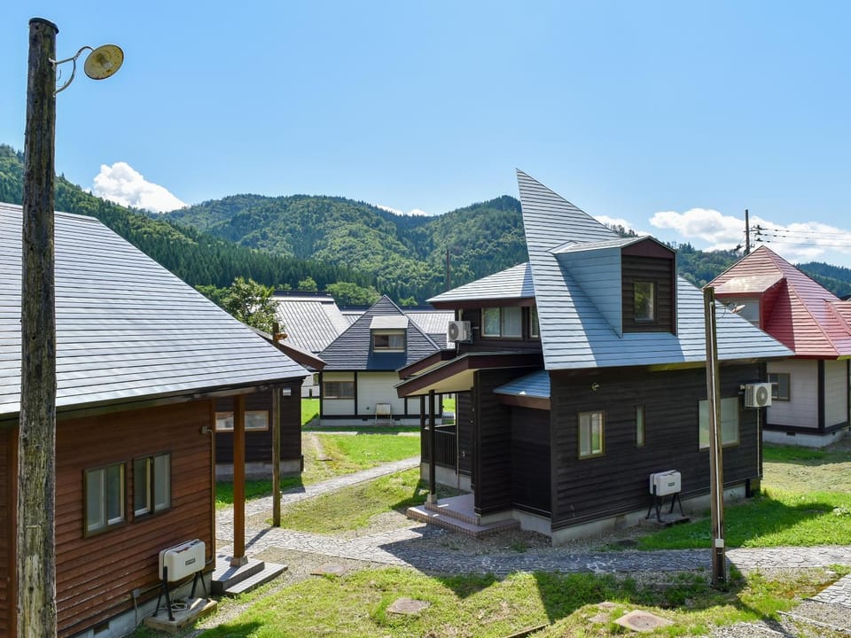 Property building, Day, Natural landscape