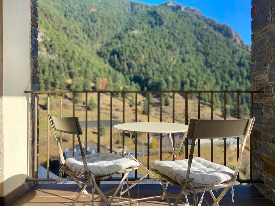 Iconic - A Pie De Pistas En 1 Minuto - Terraza con Vistas al Valle Arinsal - Parking Gratis l by BonesVacances Apartment in Arinsal