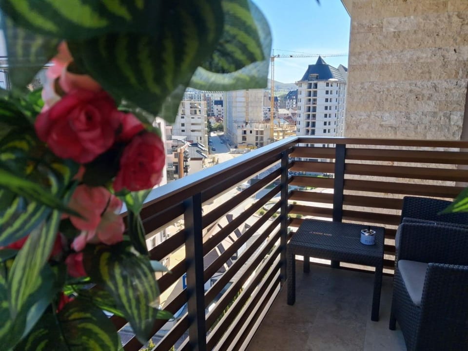 View (from property/room), Balcony/Terrace