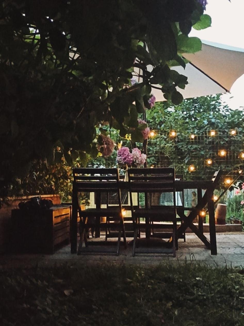 Patio, Garden, Garden, Dining area, Garden view