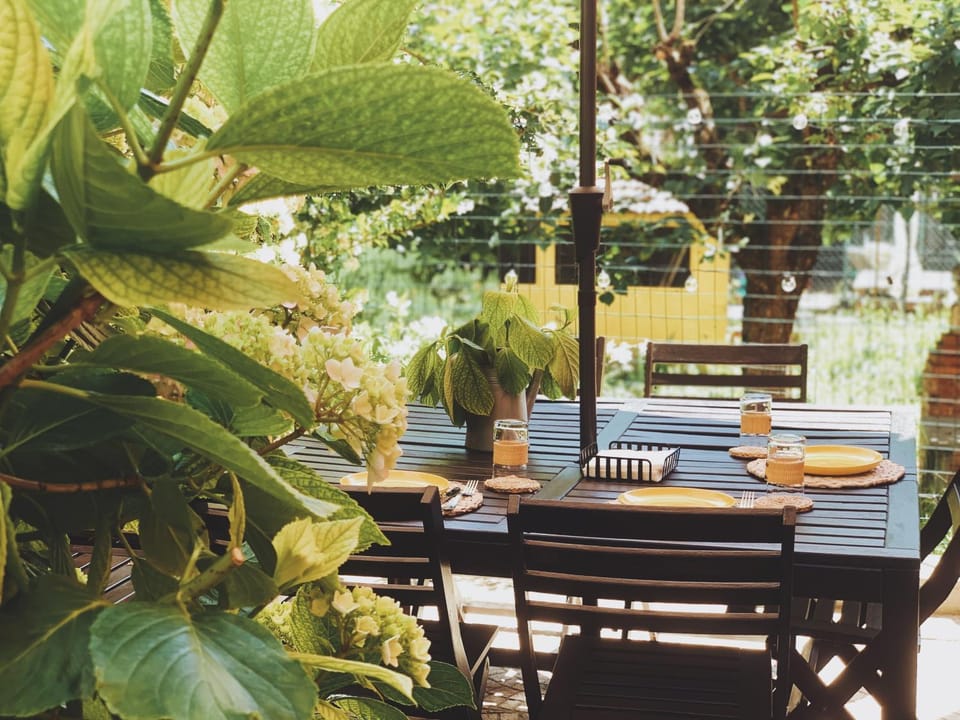 Garden, Garden, Dining area, Garden view, Garden view, Breakfast