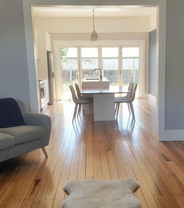 Entertainers Delight In Invermay House in Launceston