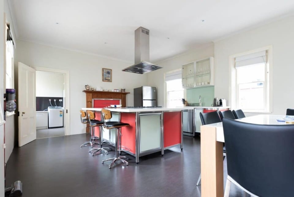 Luxe Heritage on Balfour: A Time Traveller's Delight House in Launceston