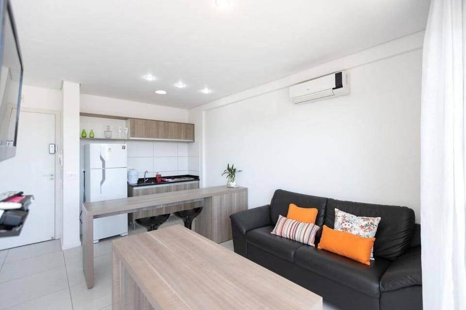 Studio com Sacada Ampla e AC Apartment in Curitiba