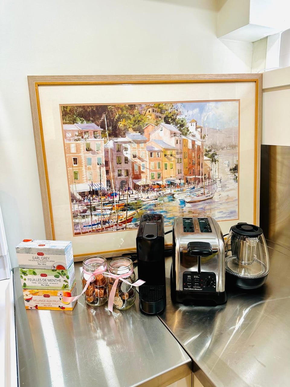 Coffee/tea facilities, toaster