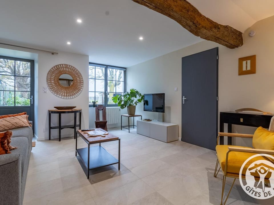 Gîte charmant entre Loire et Layon, terrasse, jardin, parking, proche d'Angers, idéal pour couples - FR-1-622-71 House in Pays de la Loire