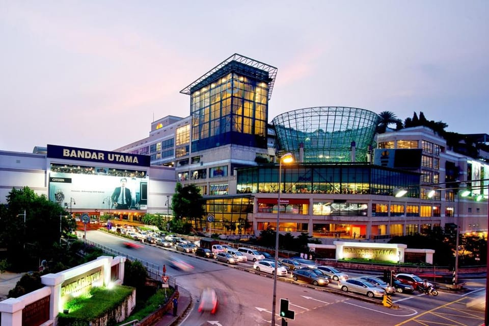DS15 dsara 50inch 4kTv mrt next Kota Damansara Apartment in Petaling Jaya
