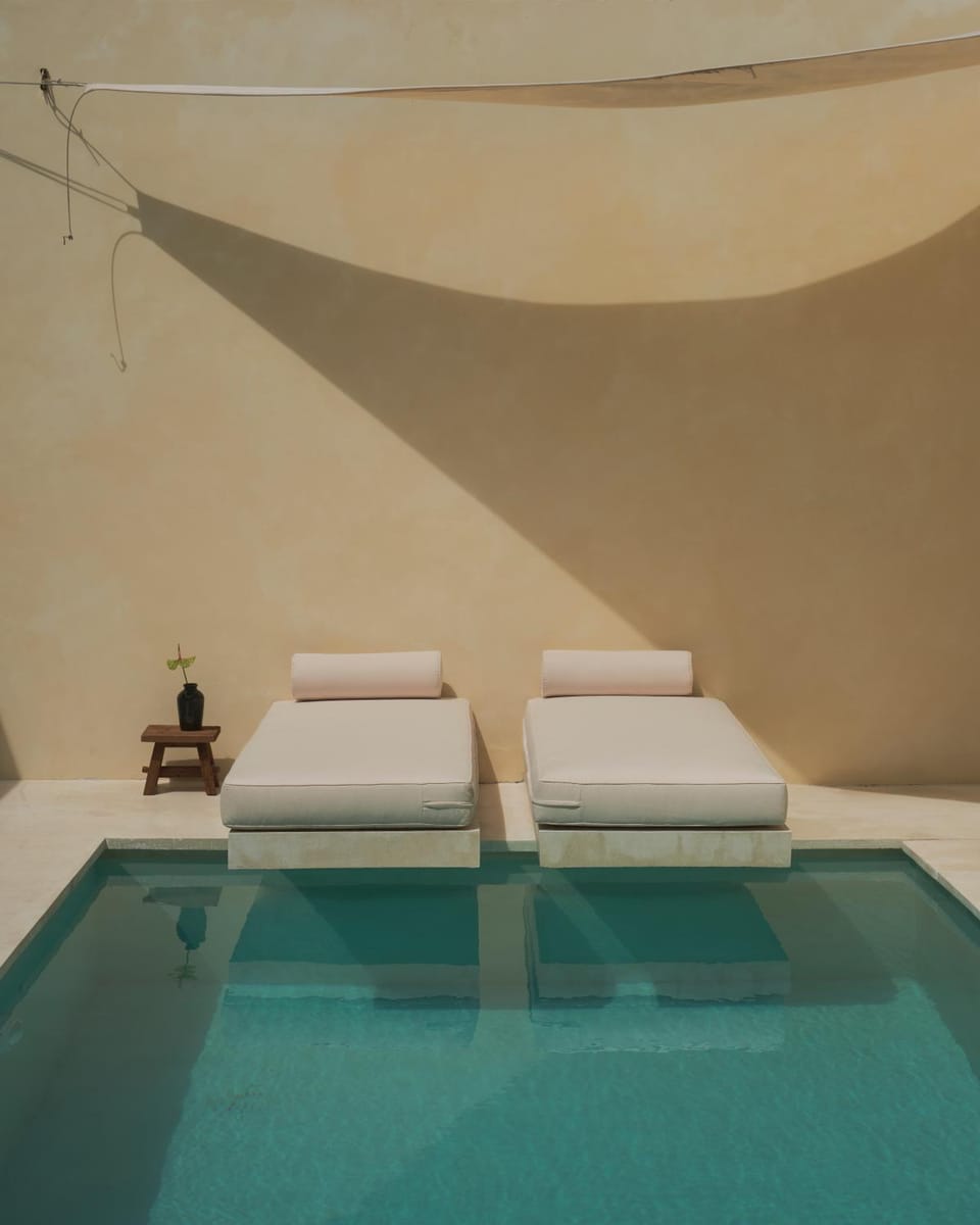 Pool view, Swimming pool, sunbed