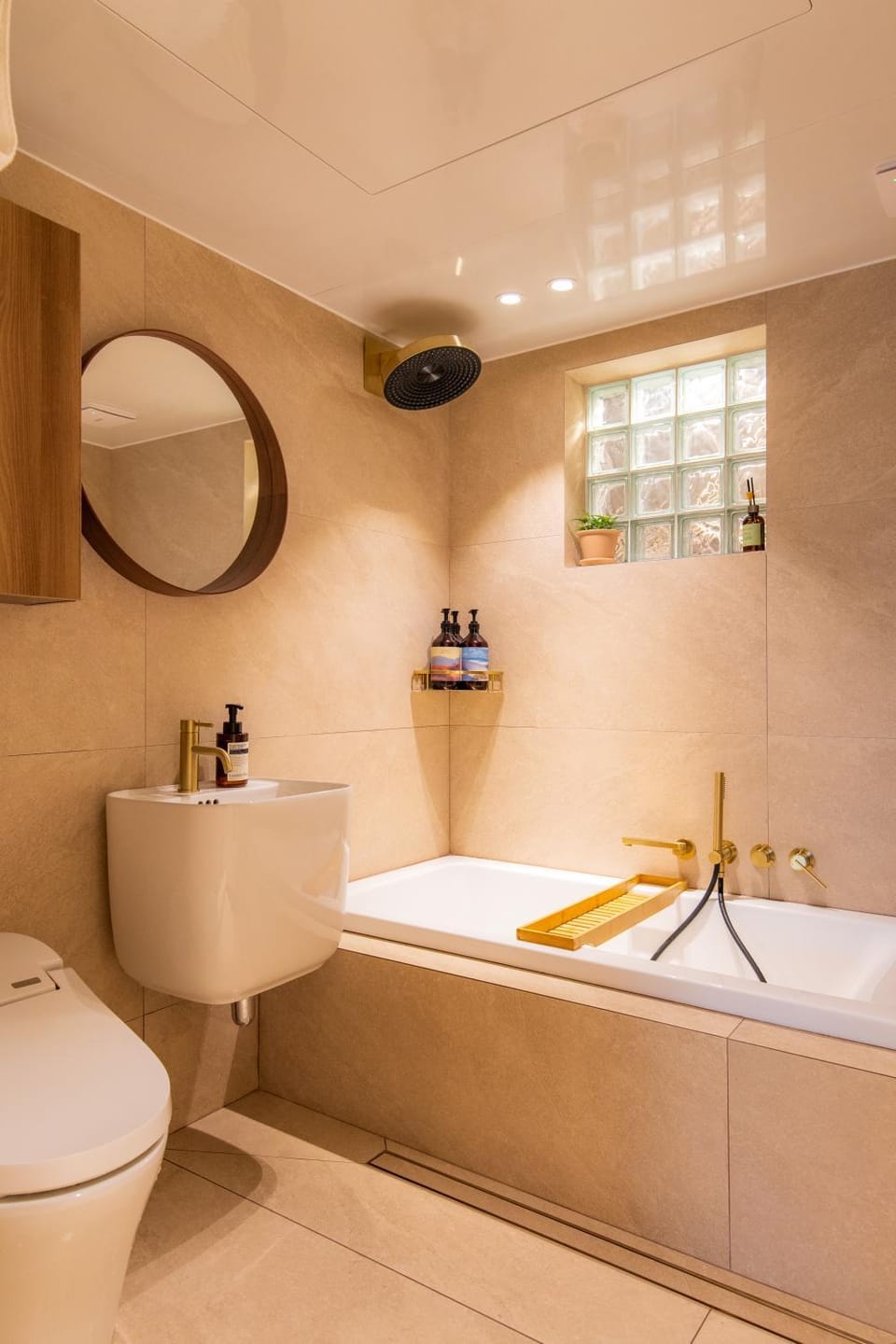 Toilet, Bathroom, Bath, bidet, towels