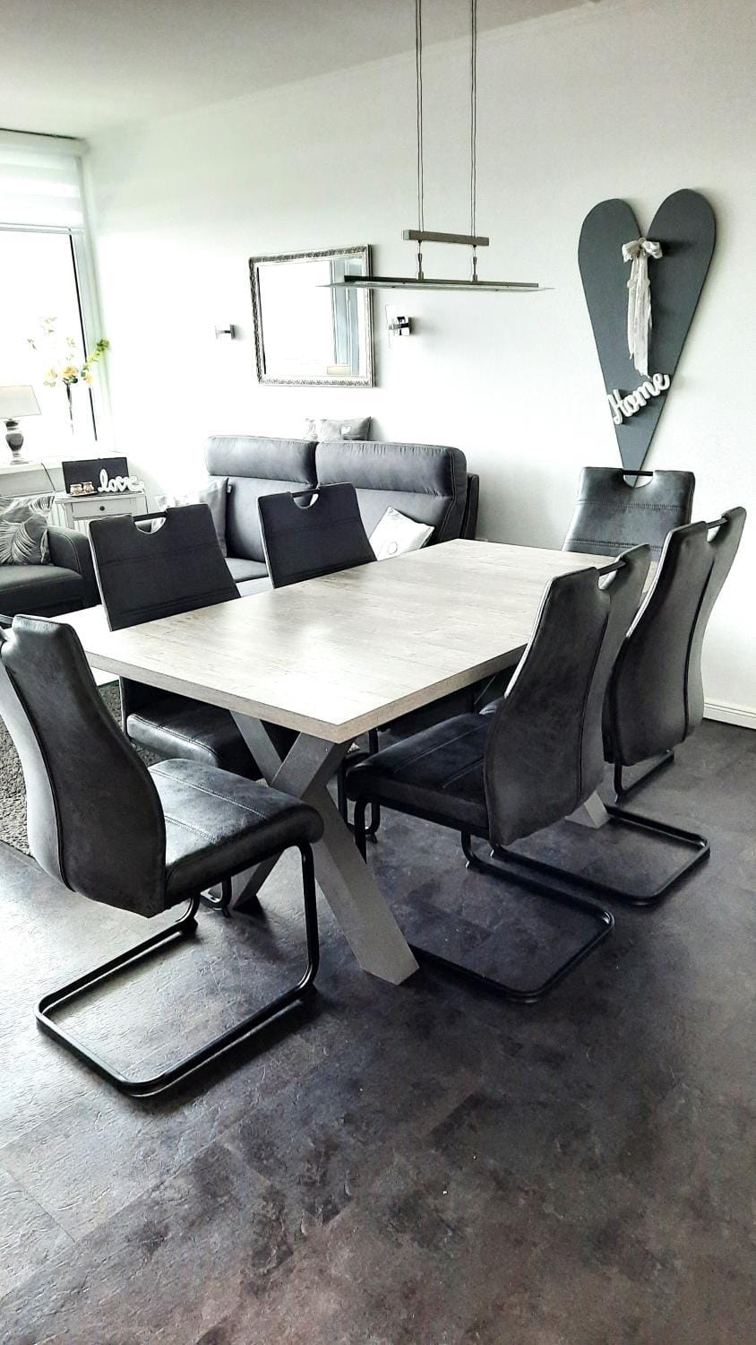 Seating area, Dining area