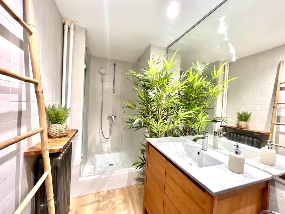 Shower, Bathroom